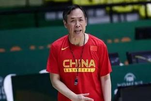 Trạng thái xuất sắc! Trương Ninh, 11 - 7, lấy được 25 điểm, 11 bảng bóng rổ.